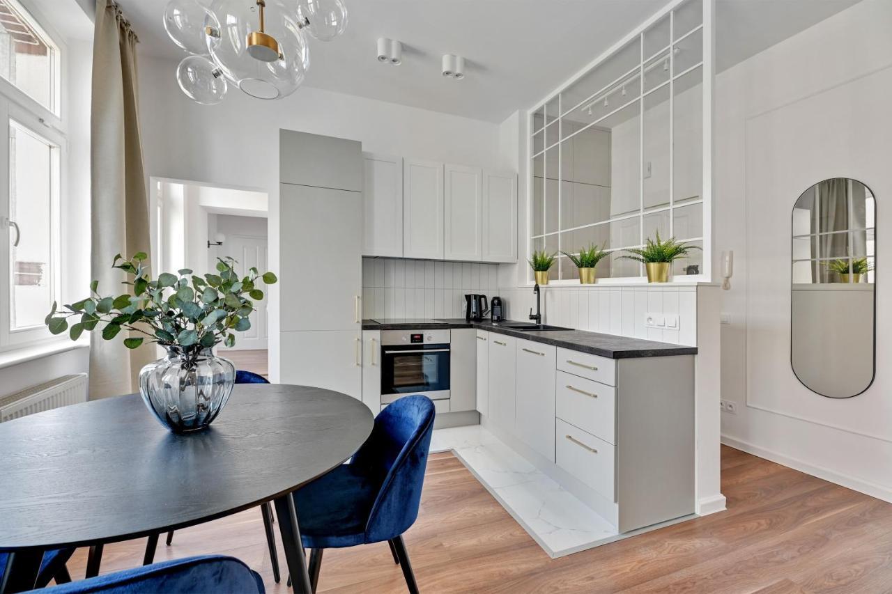 Lion Apartments - Capri 5 Min From The Beach Sopot Esterno foto